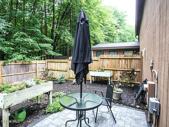 2nd image of 80 Arrow Wood Place