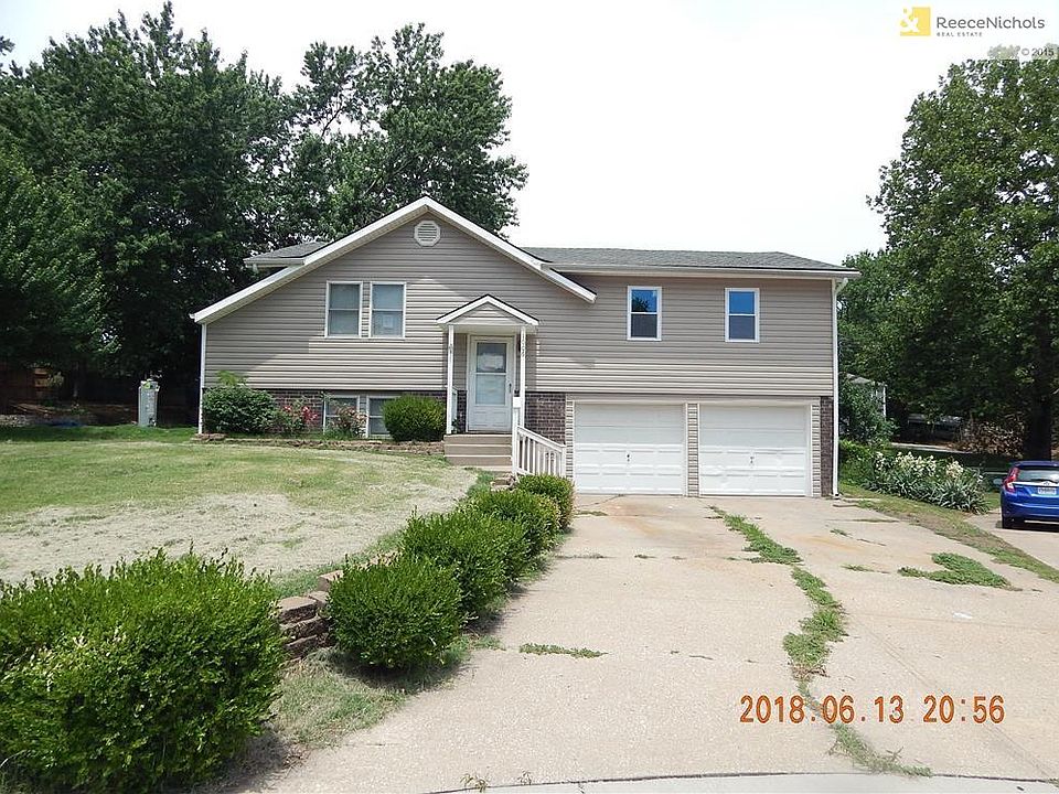 1st image of 1006 NE Westwind Ct
