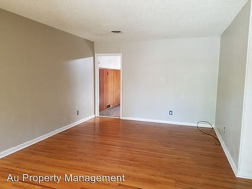 3rd image of 4306 Jennie Ave