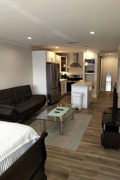 Studio, 475 sqft, $1,650 — Photo 1