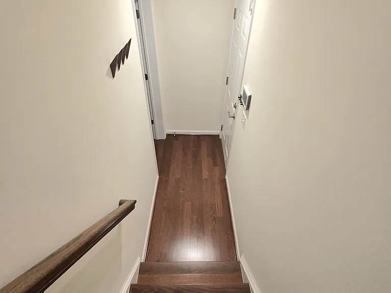 1343 Gilmore St — Photo 33