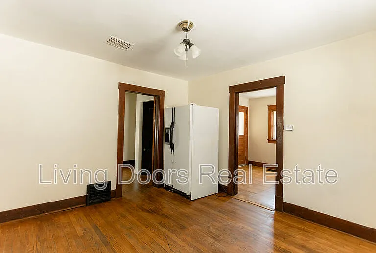 1025 N 8th St — Photo 7