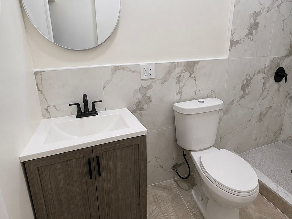 2nd image of 346 Princeton Ave #3A