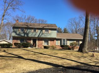 5 Aspen Ln, Clifton Park, NY 12065