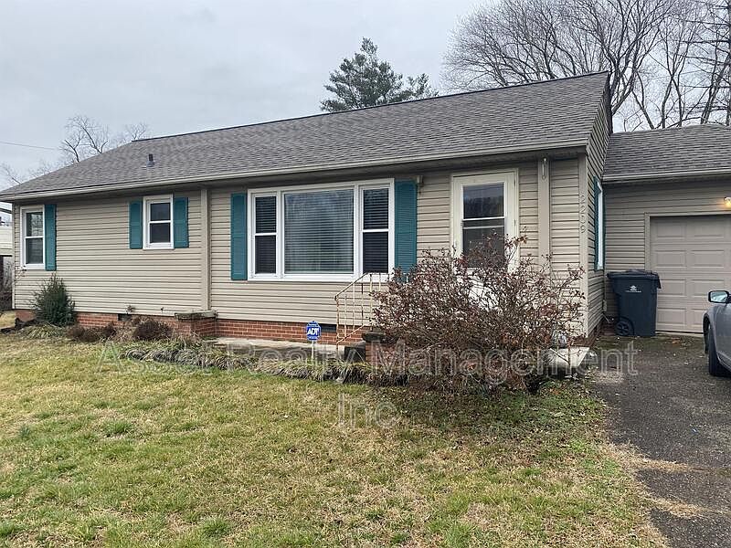 1st image of 2209 Adair Dr