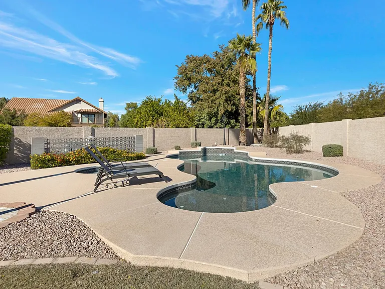 1988 E Los Arboles Dr — Photo 44