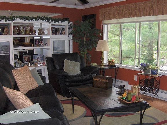 entertaining living room