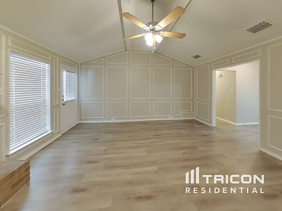 4th image of 3235 Wichita Dr
