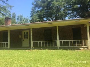23 Shamrock Dr, Laurel, MS 39443