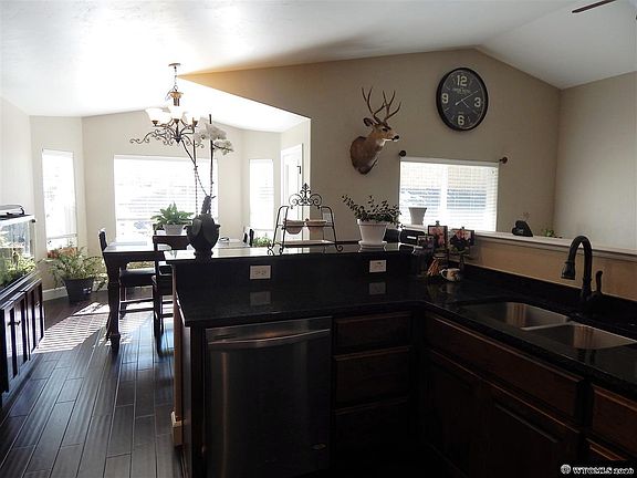 4th image of 964 Eagle Dr