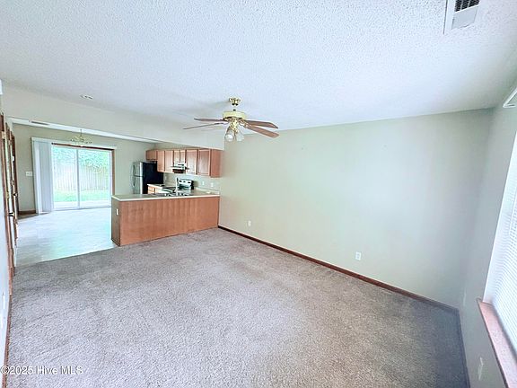 4th image of 104 Pisgah Ct