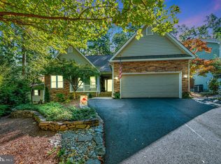 716 Gold Valley Rd, Locust Grove, VA 22508
