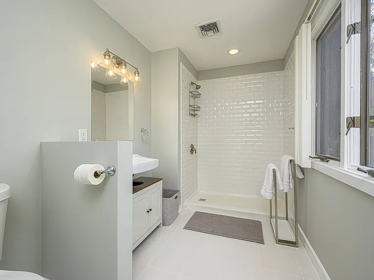47 Spring Pond Ln — Photo 16