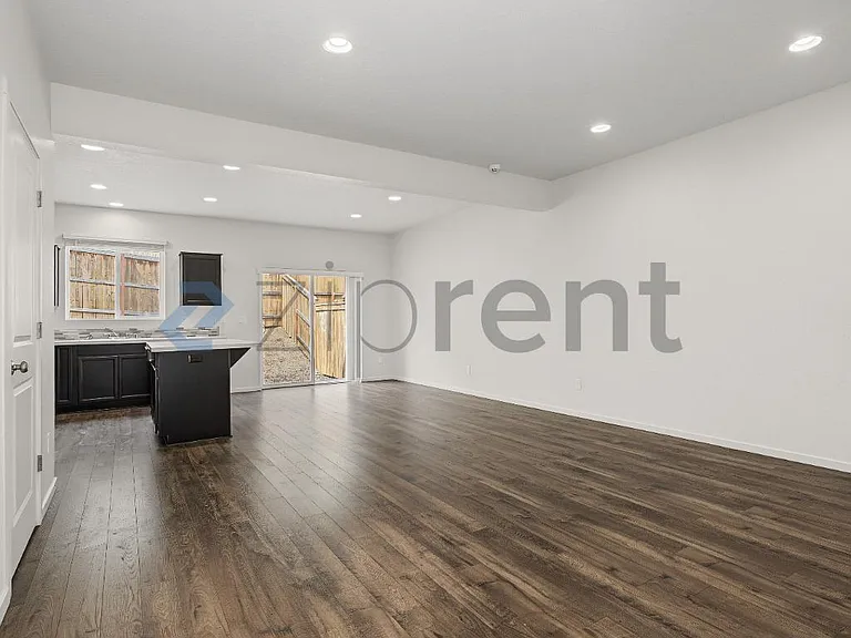 1900 NE 117th Ct — Photo 9