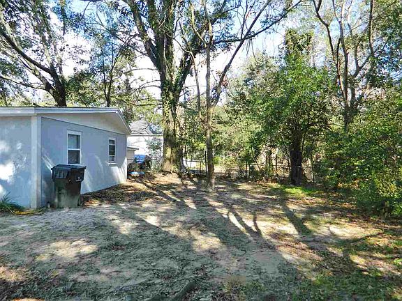 3rd image of 2930 Rexwood Dr