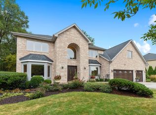 2736 Cheyenne Dr, Naperville, IL 60565