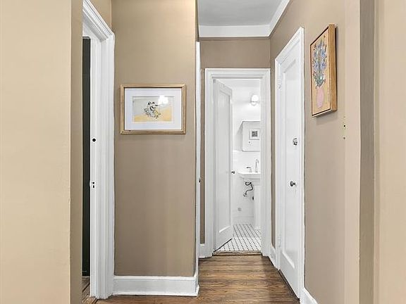 5th image of 318 E 83rd St #3C