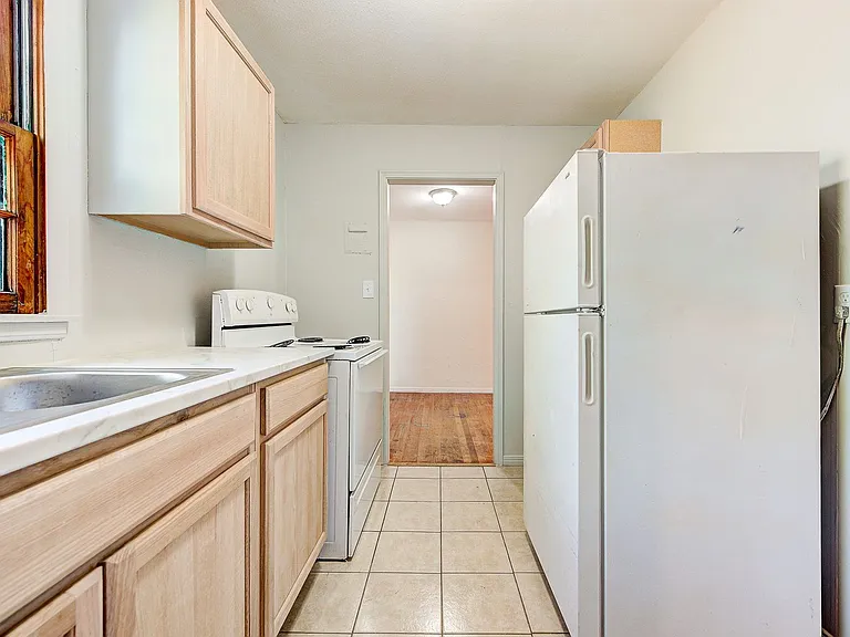 3813 SE 25th St — Photo 5