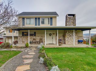 809 W C St, Rainier, OR 97048
