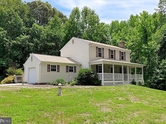 2nd image of 290 Chapel Hills Dr
