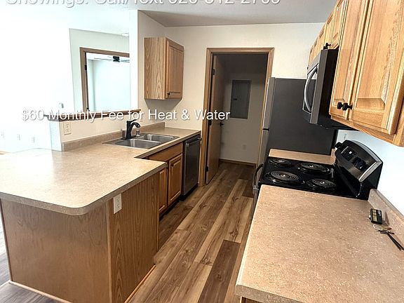 3rd image of 750 W Packer Ave #B