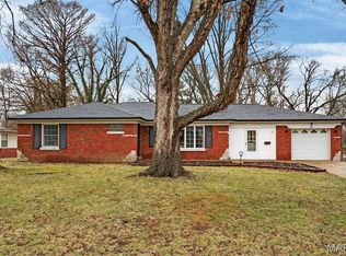 13 Meta Dr, Swansea, IL 62226