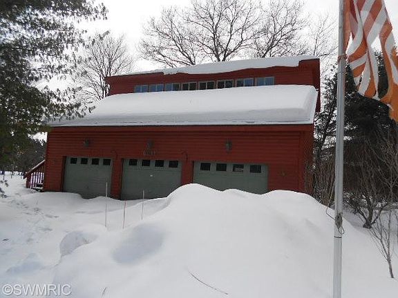 2nd image of 6911 Belmont Ave NE