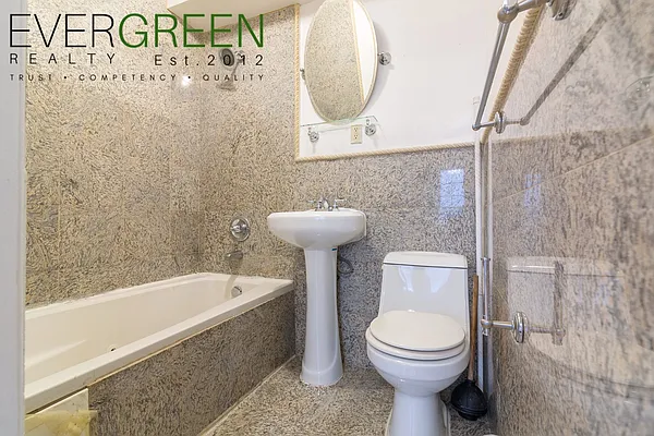 Rented by ERNY LLC | media 25