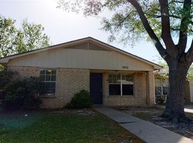 3923 Olive St, Bryan, TX