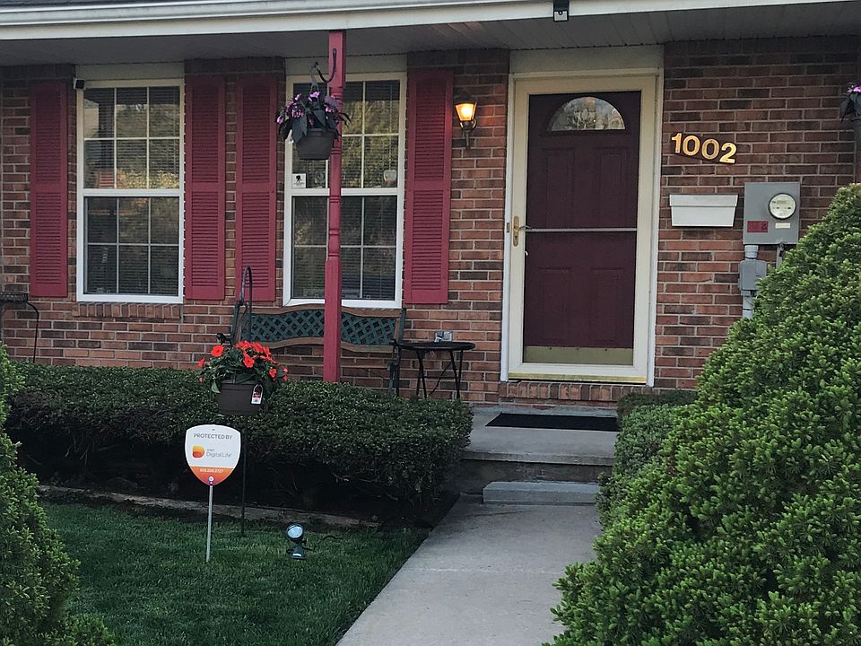 Charming Two Story Townhome 