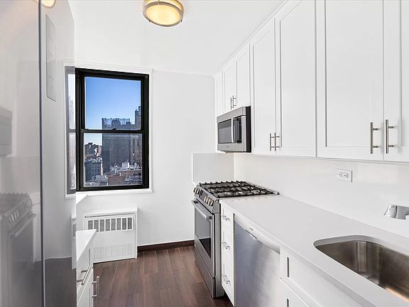 5th image of 201 E 17th St #9H