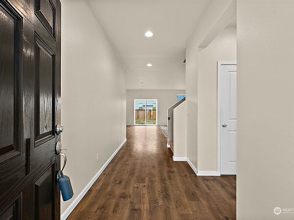 4th image of 7102 Tahoe Drive SE