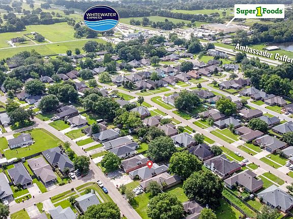 3rd image of 301 Langley Dr