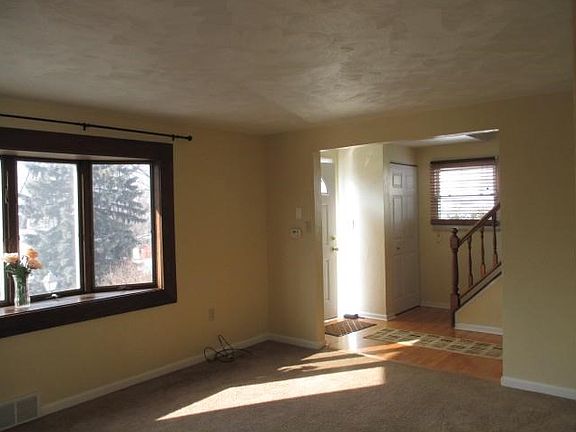 2nd image of 263 Bonita Dr