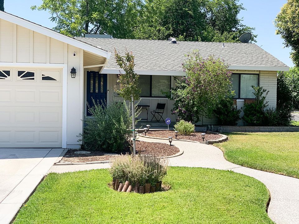 1st image of 200 El Dorado Dr