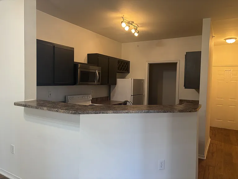 Wesley St. James Apartments at Sandy Springs — Photo 207
