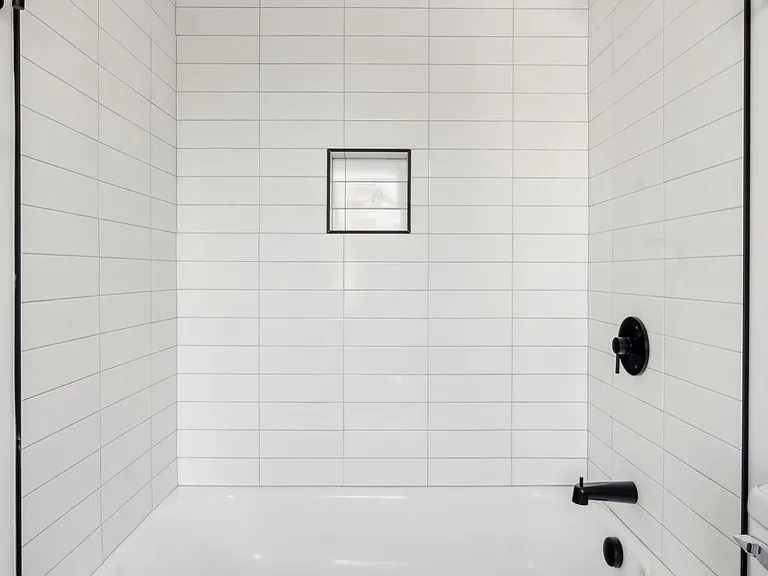 2402 W Montgomery Ave #4 — Photo 2