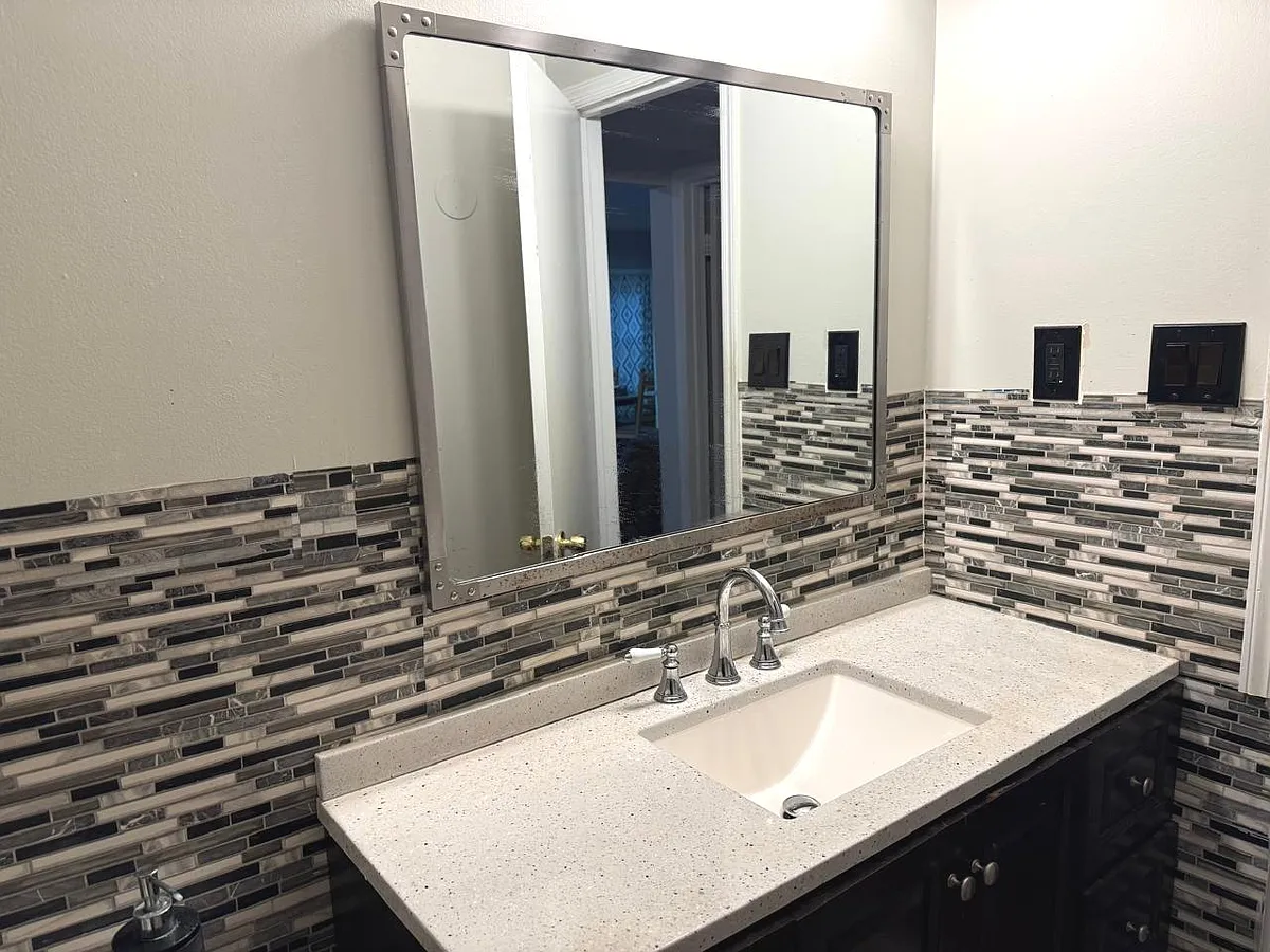 Building Photo - 1107 Green Hollow Dr