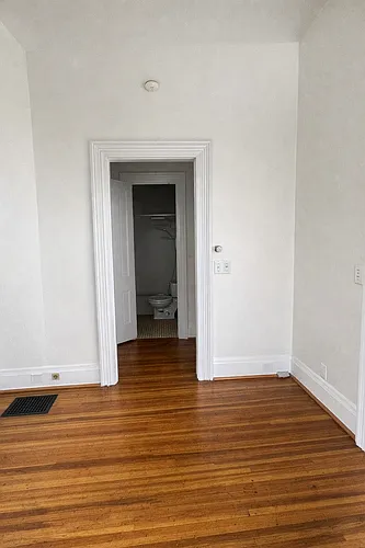 265 Alexander St #1 Photo 1