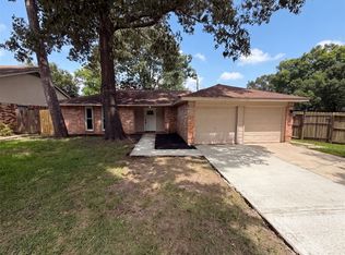 17110 Golf Club Dr, Crosby, TX 77532