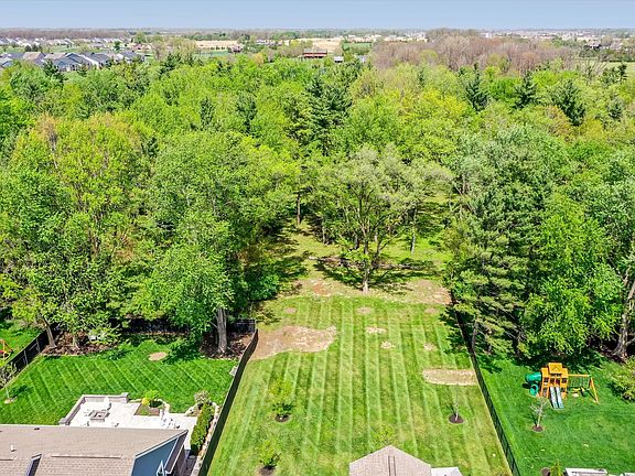 5th image of 15573 Woodford Dr