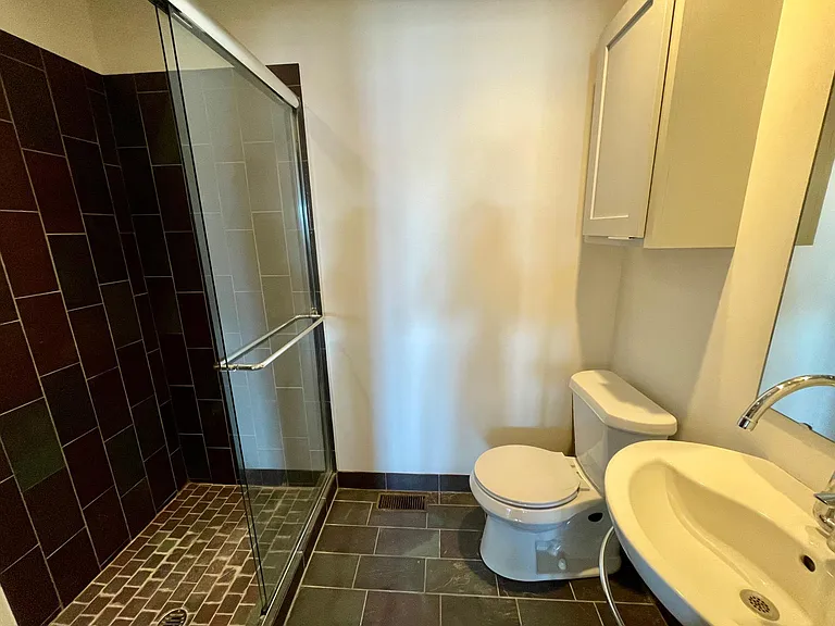 1803 Wyandotte St #307 — Photo 7
