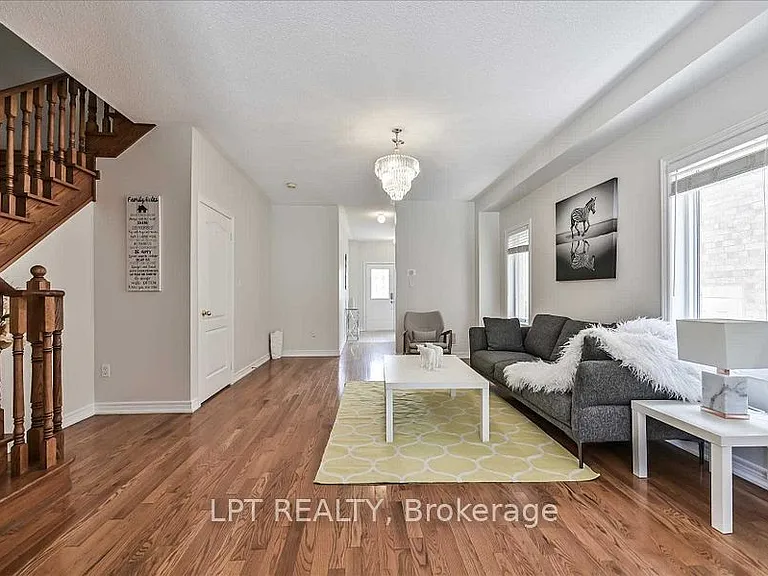 46 Ozner Cres — Photo 11