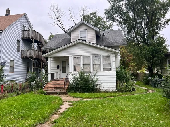 2711 Elim Ave, Zion, IL 60099
