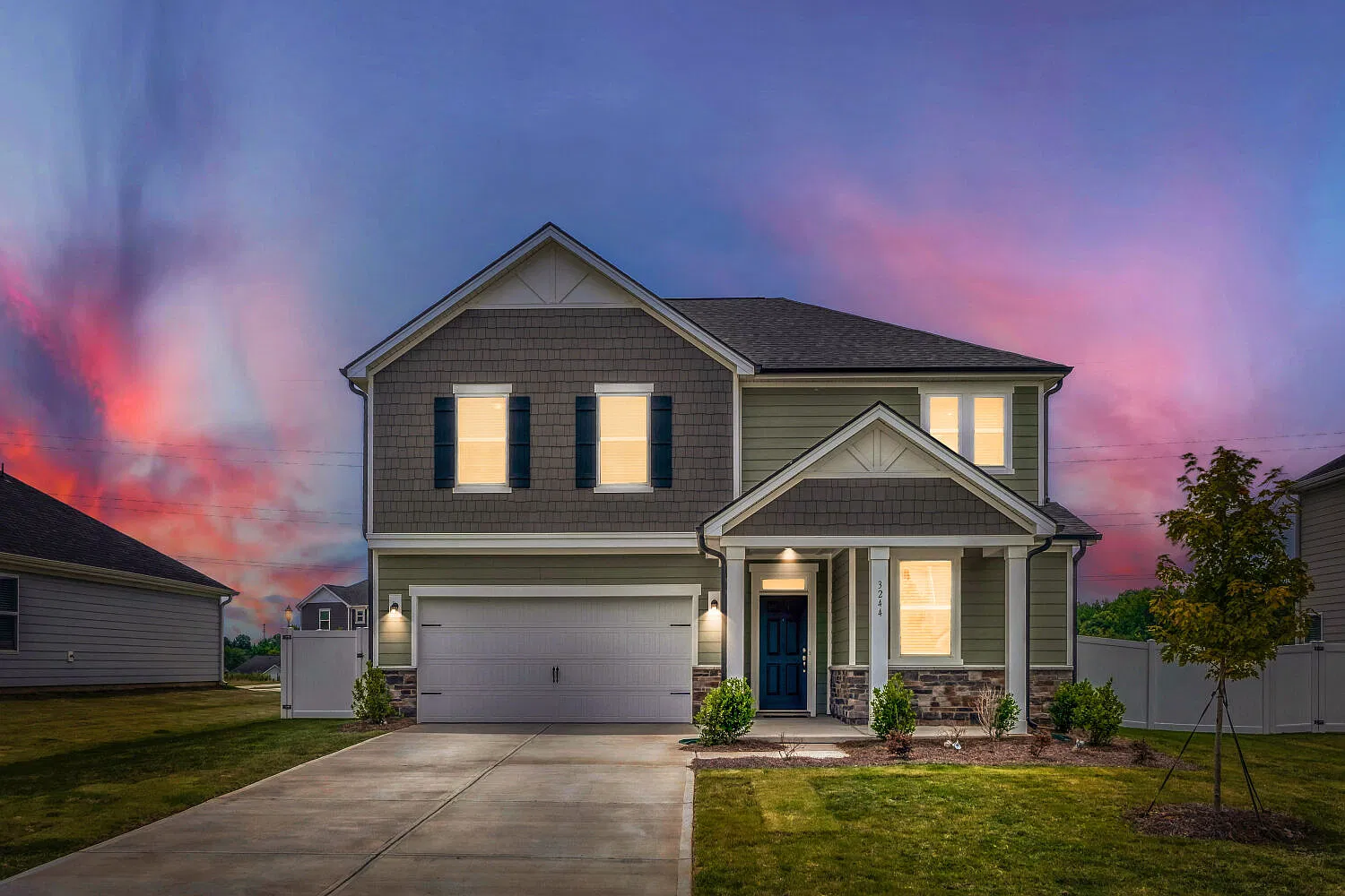 3 bed, 2.5 bath, 2439 sqft, $2,350 — Photo 1