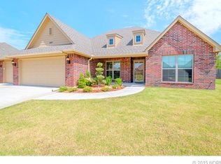 1600 W Vicksburg St S, Broken Arrow, OK 74011