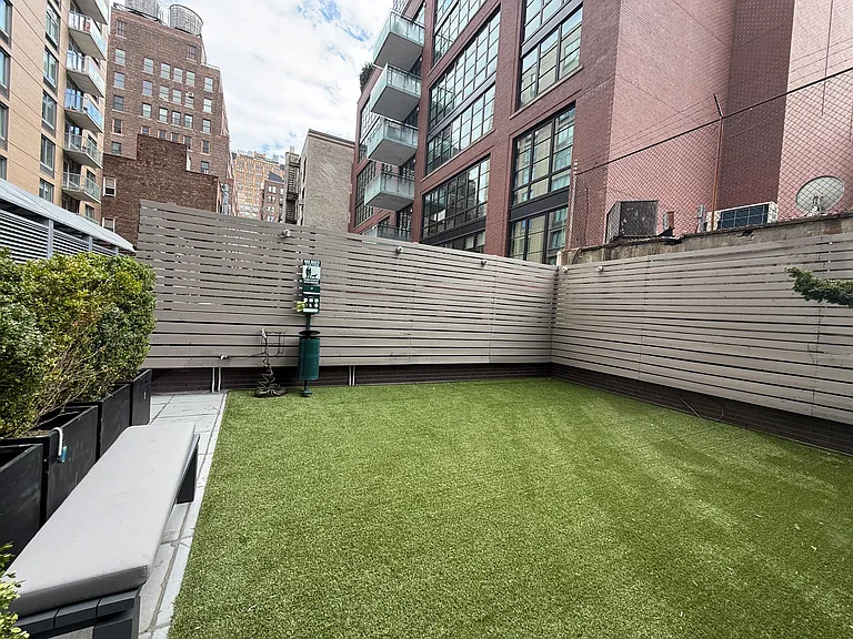 260 W 26th St #6E — Photo 26