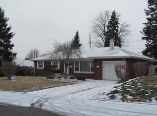 1303 Jefferson St, Pekin, IL 61554