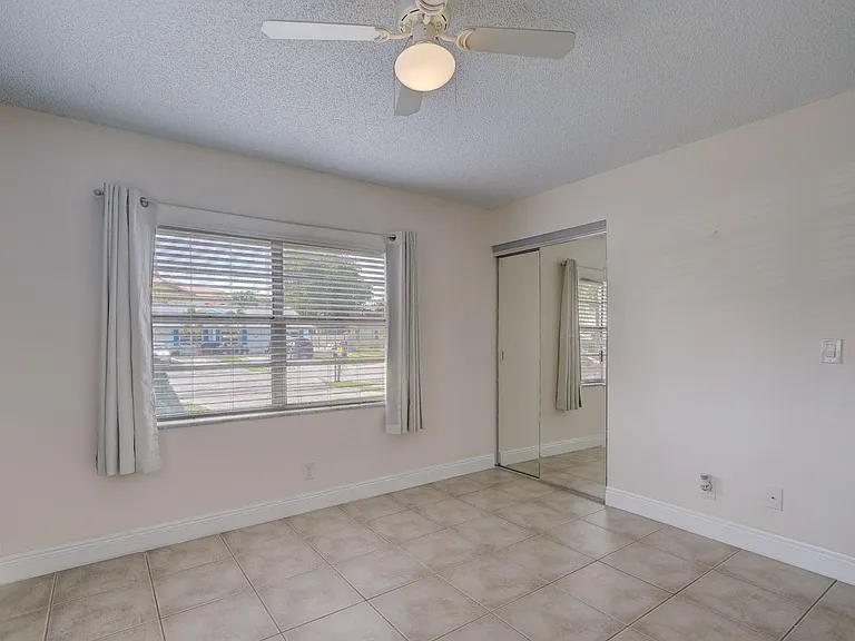 3929 Kenas St — Photo 8