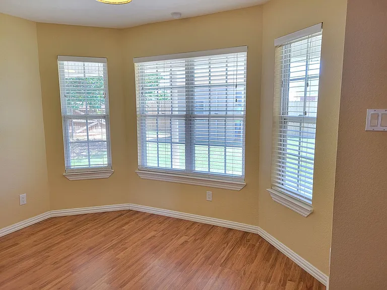 2301 Jadyn Ln — Photo 11